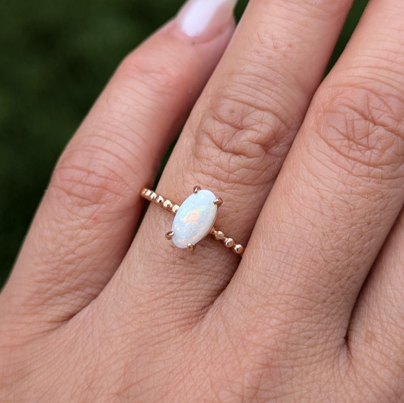 14 Karat Solid Gold with Natural Oval Opal Ring - Picture 5 of 6